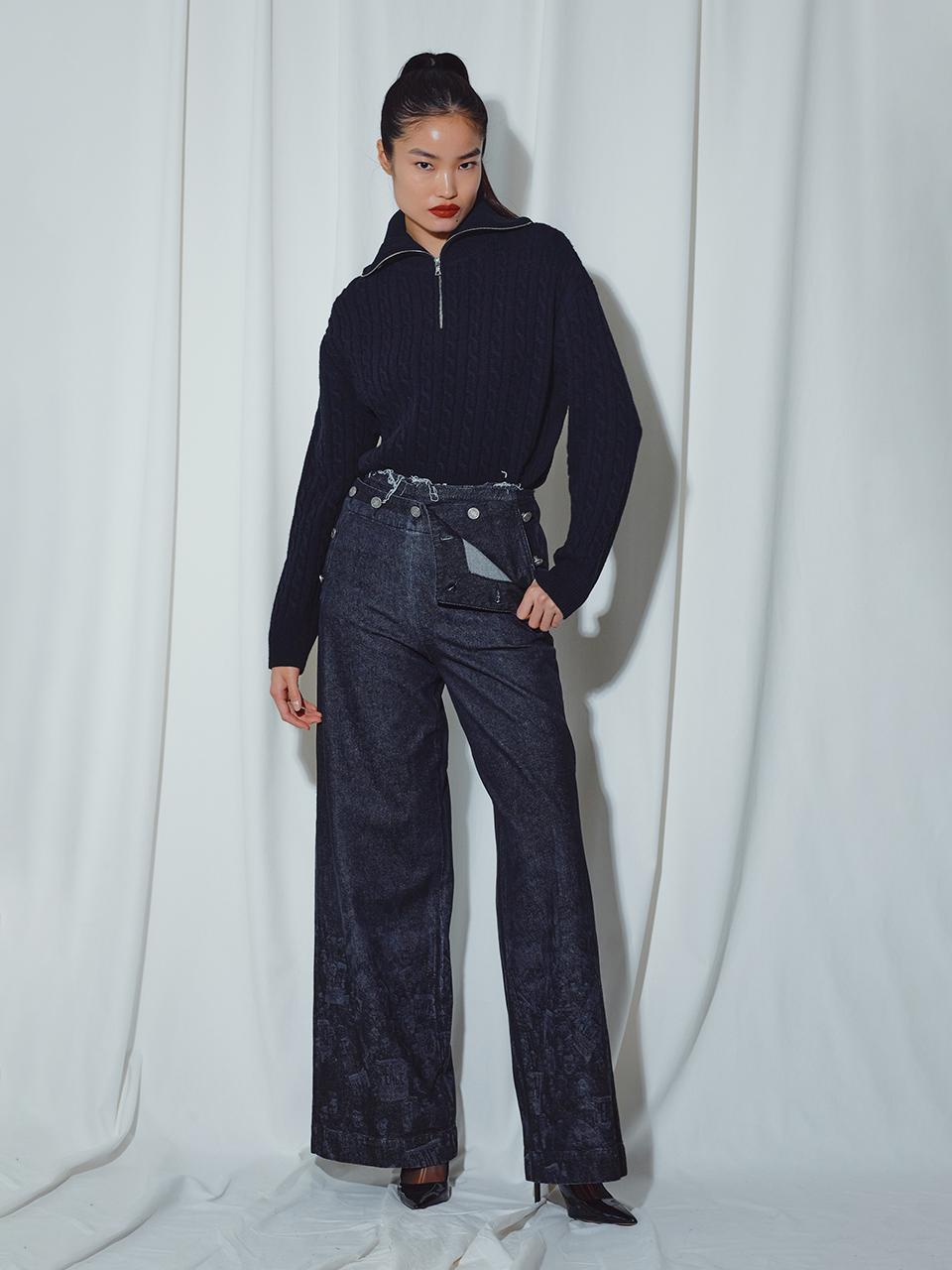 MUNN BLACK TWISTED KNIT ZIP UP TURTLE NECK