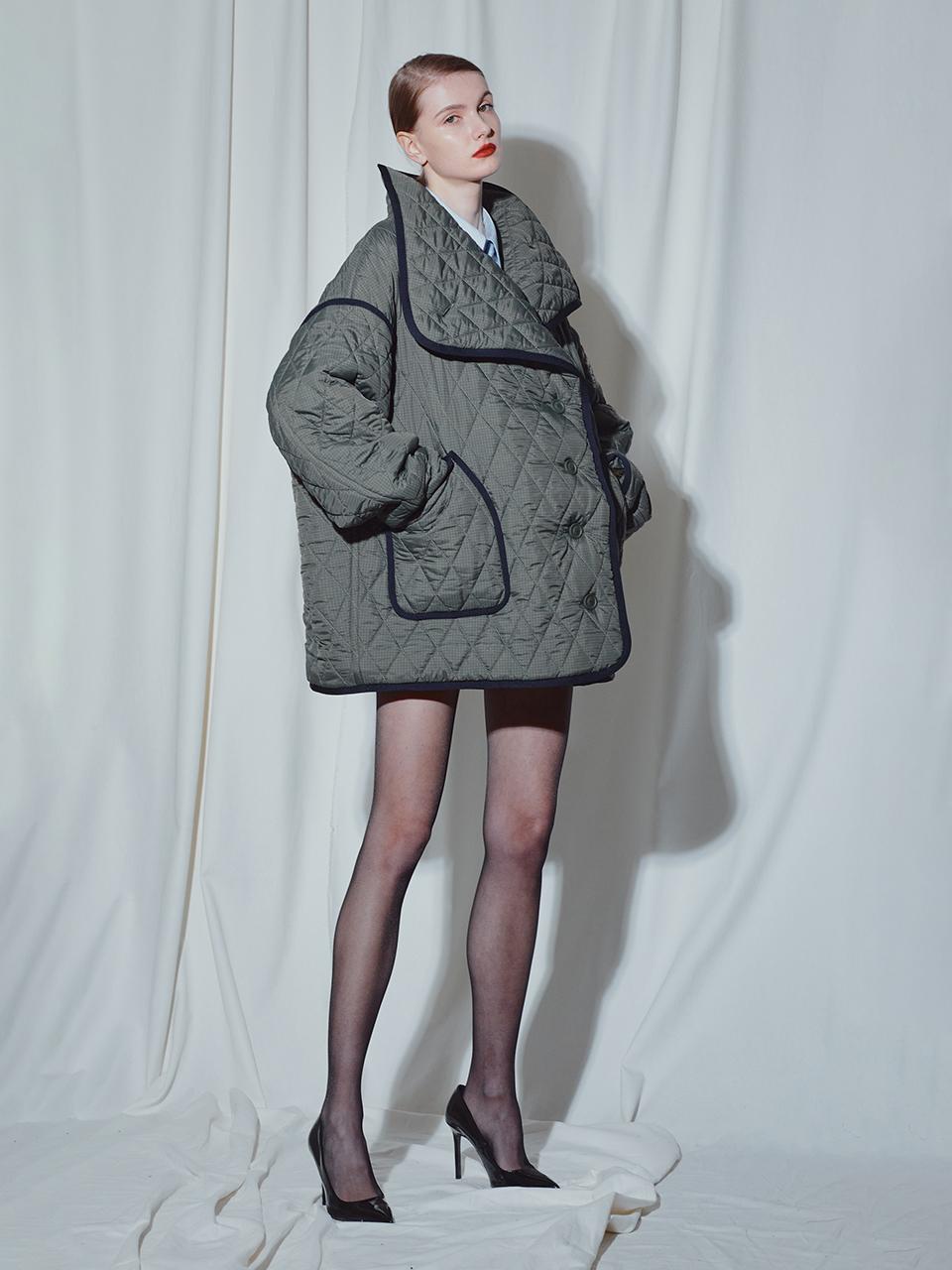 MUNN KHAKI FUNNEL NECK QUILTING JUMPER