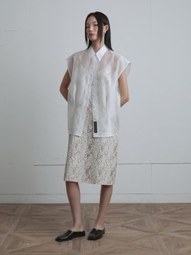 MUNN Transparent Embroidered Winged Sleeveless Shirt [Beige]