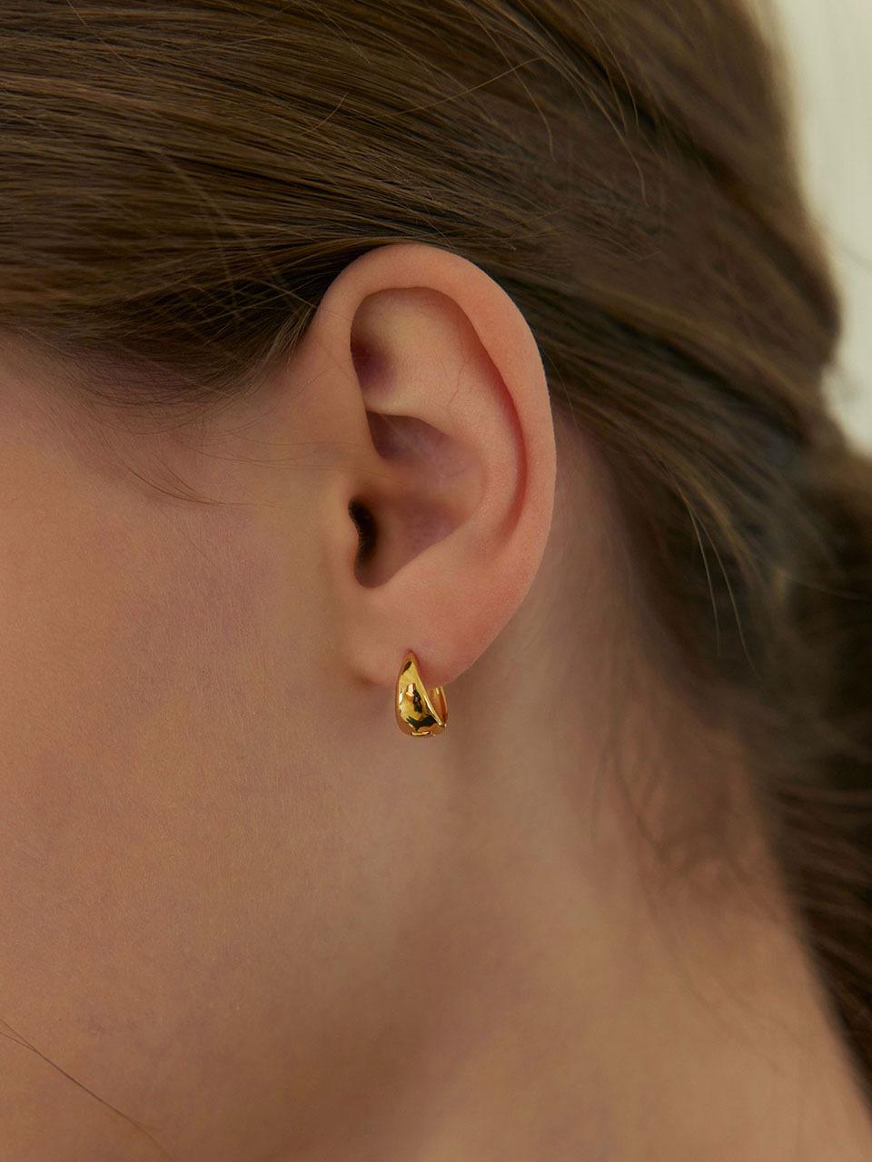 murmur 925 Silver Mini Cone Mid Hoop Earrings