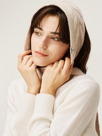 murray allan [Murray Allan] Cable Earmuffs Beige