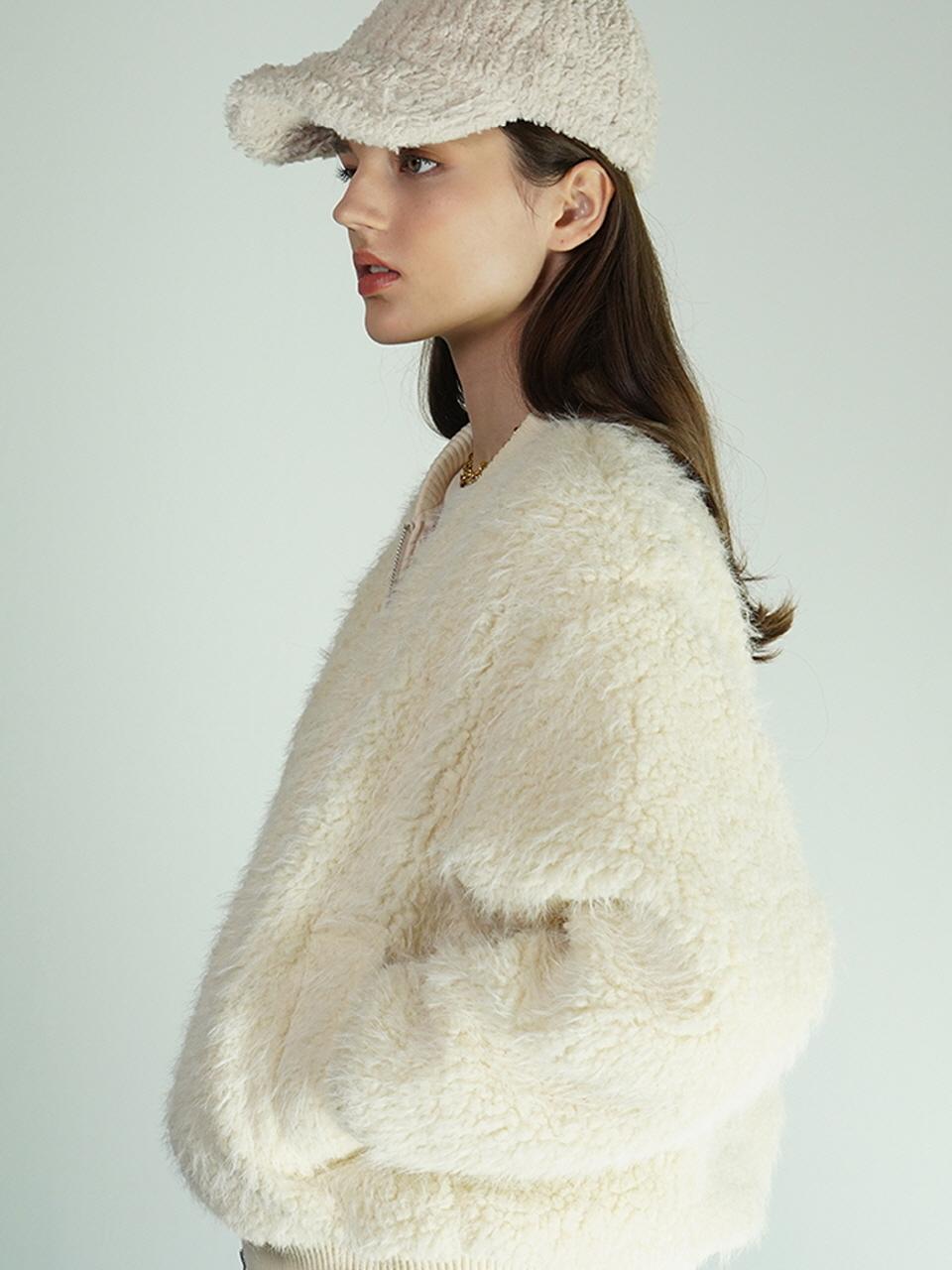 MUSE BY ROSE Faux Shearling Oversized Bomber Jacket [Beige]
