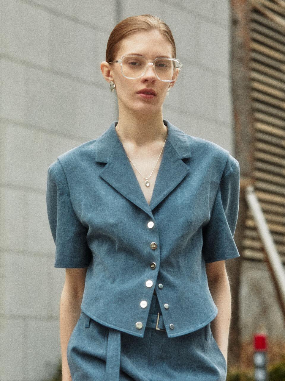 MUSEE NOTRE Button Detail Tailored Cropped Jacket_Navy