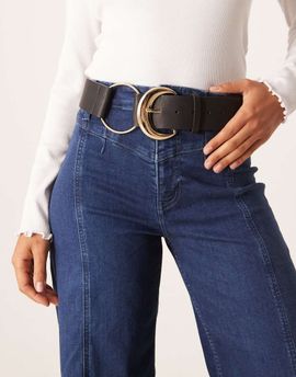 My Accessories My Accessories oversized buckle circle hip belt in black and gold