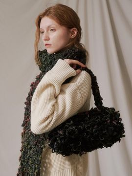 MystiKotita Handcrafted Wool Feathered Bouquet Bag [Green]