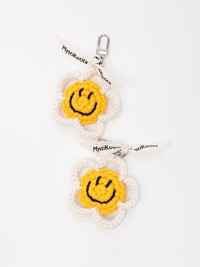MystiKotita Mini Smile Day Keyring