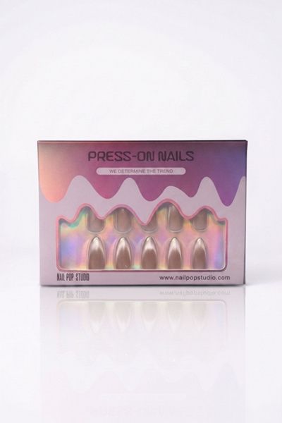 Nail Pop Studio Nail Pop Studio Almond Press On Nails in Knightshield at Urban Outfitters