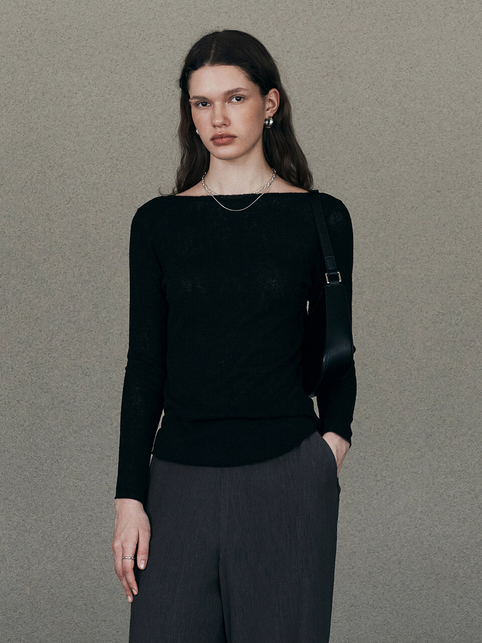 Neev Natural Cut Slim Fit T-Shirt_Black