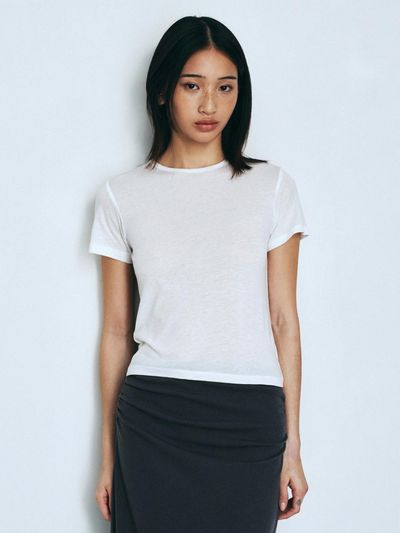 Neev Plain Round Slim Fit T-Shirt