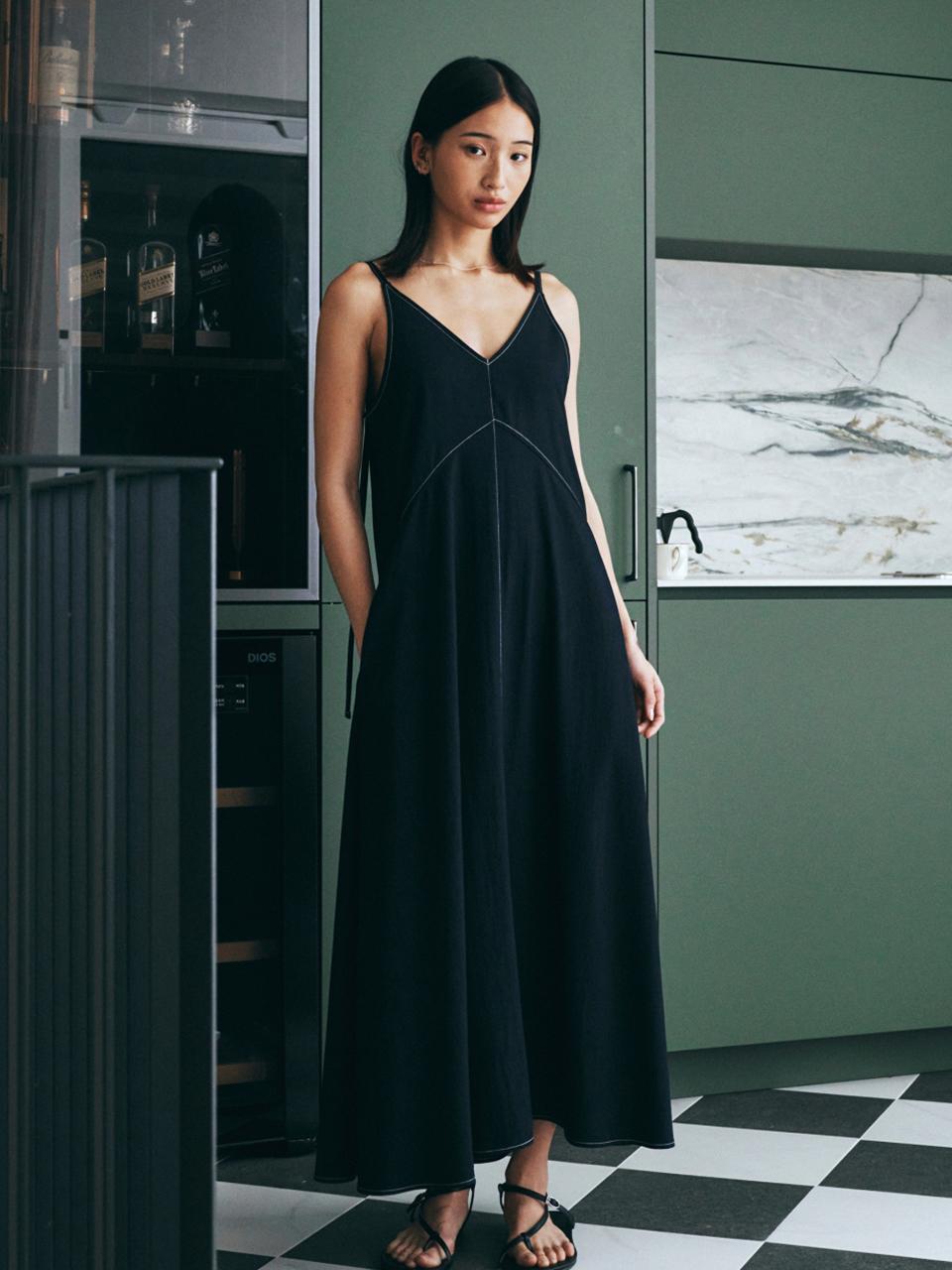 Neev Stitch Line Flare Maxi Dress (Navy)