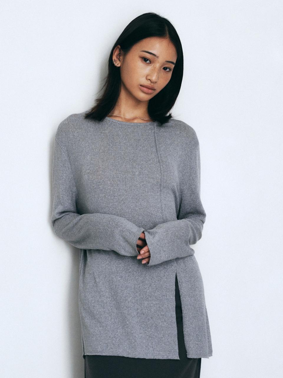 Neev Unbalance Slit Point T-Shirt (Gray)