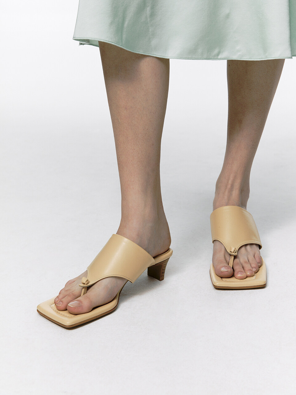 Neute 40mm Leon Heel Sandal_Beige