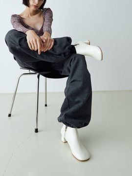 Neute 50mm Pebble Round Toe Booties (White)