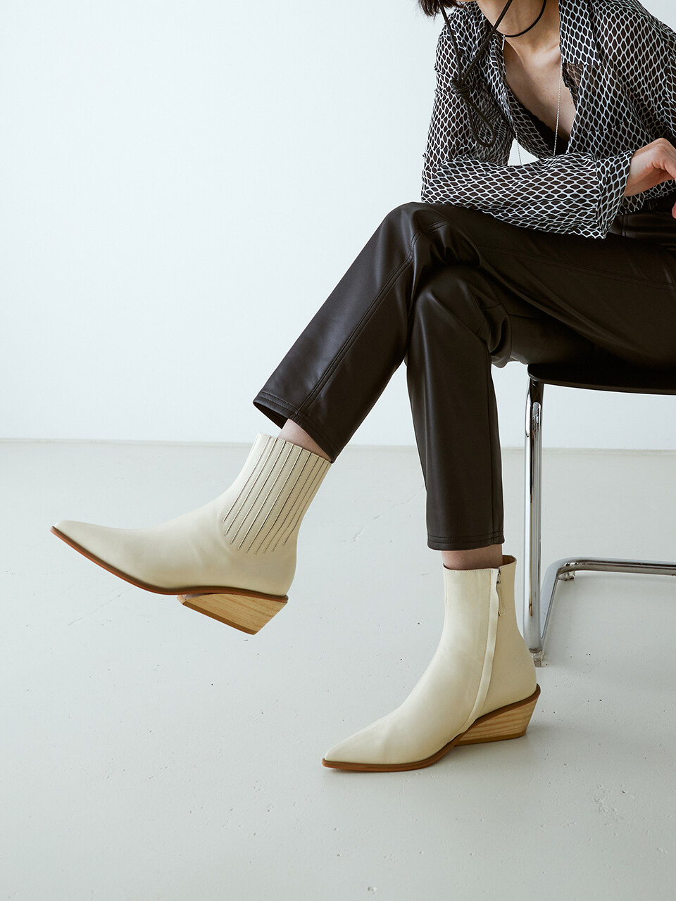 Neute 50mm Valerie Wedge-Heel Ankle Boots (White)