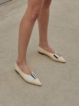Neute Jodie Pointed Toe Flat_White