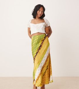 Never Fully Dressed Never Fully Dressed Petite Dorris satin gold fleck maxi skirt in green print-Multi