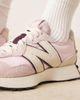 New Balance New Balance 327 sneakers in light pink with cream detail - 4