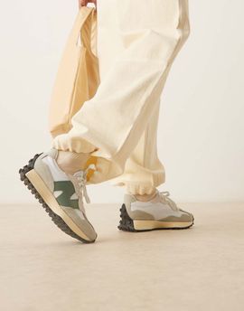 New Balance New Balance 327 sneakers in white with light and dark green details