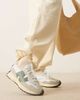 New Balance New Balance 327 sneakers in white with light and dark green details - 3