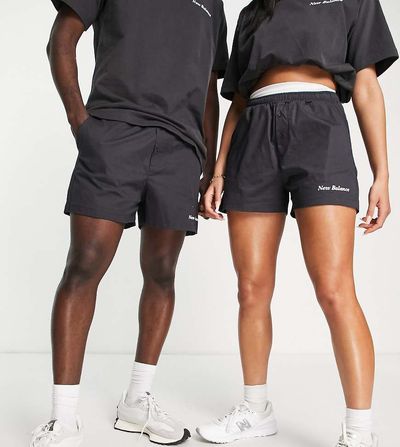 New Balance New Balance 'Elevate Yourself' shorts in black