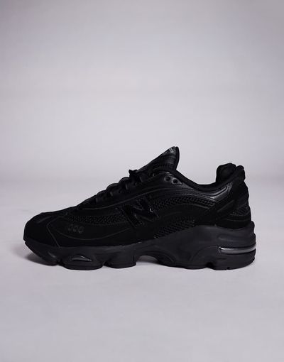 New Balance New Balance M1000 unisex sneakers in triple black