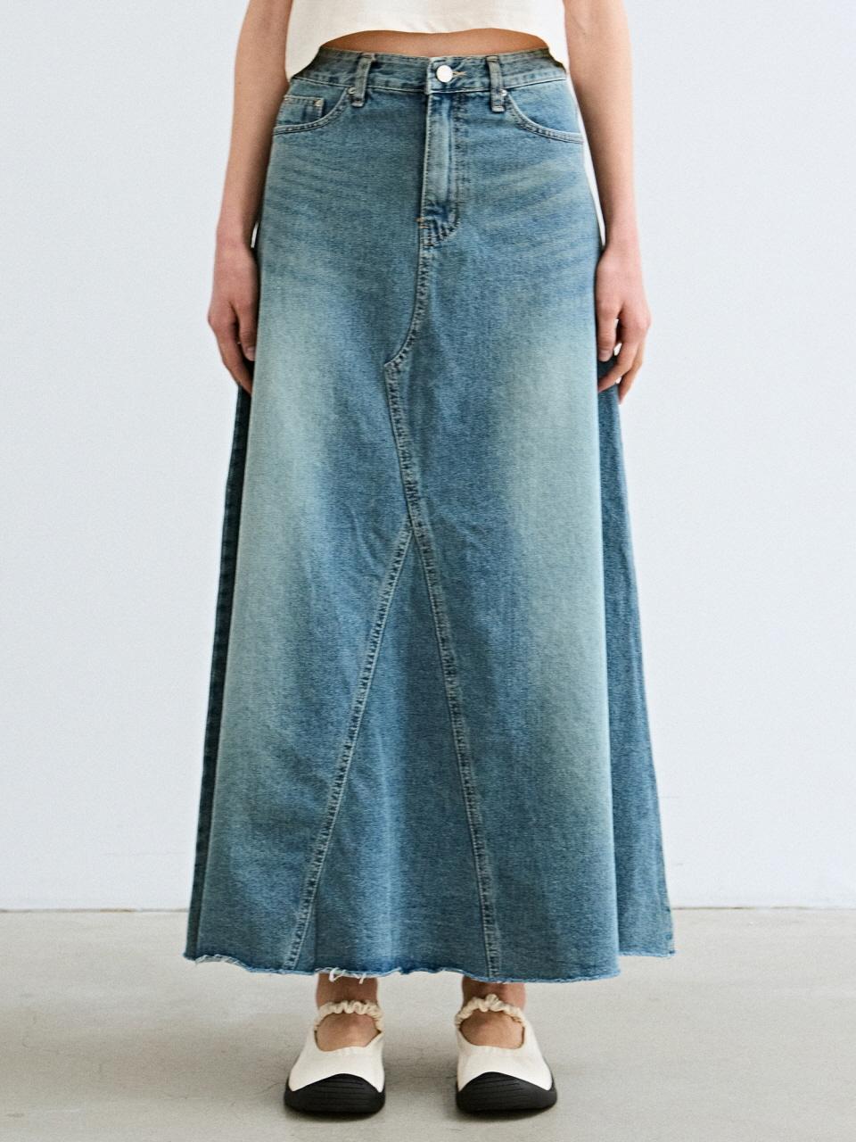 NICK&NICOLE Line Flare Long Denim Skirt [Blue]