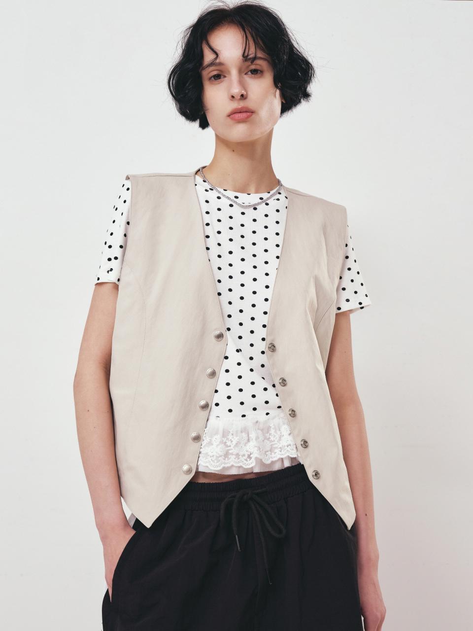 NICK&NICOLE MINIMAL WESTERN POINT VEST [BEIGE]