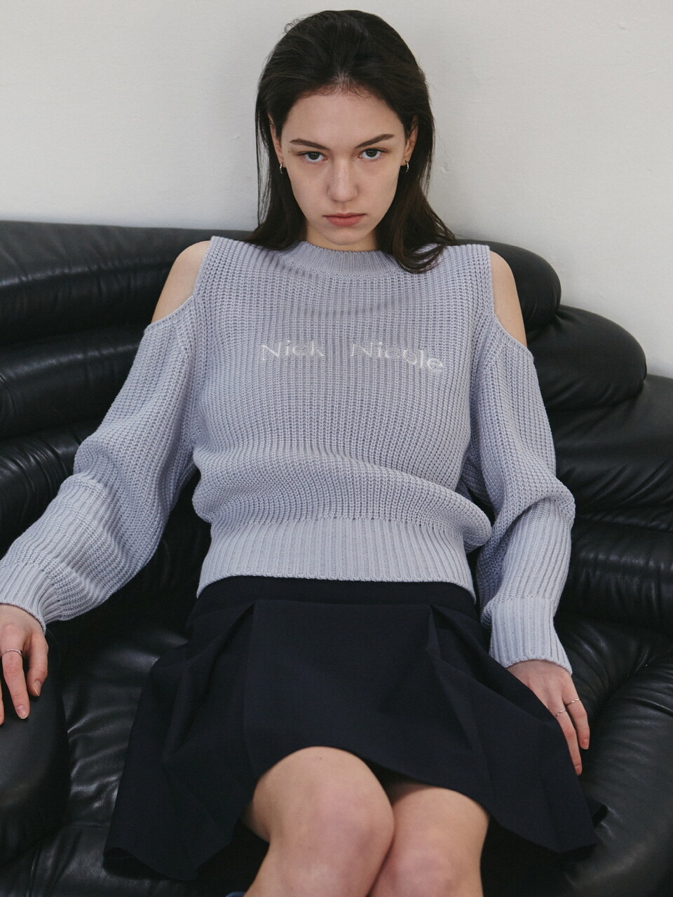 NICK&NICOLE Nicole Cut Out Crewneck Sweater_Sora