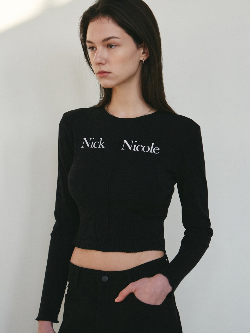 NICK&NICOLE Nicole Signature Slim Sweater_Black