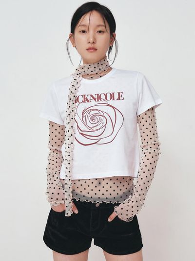 NICK&NICOLE ROSE SIGNATURE CROP TOP T-SHIRT [WHITE BURGUNDY]