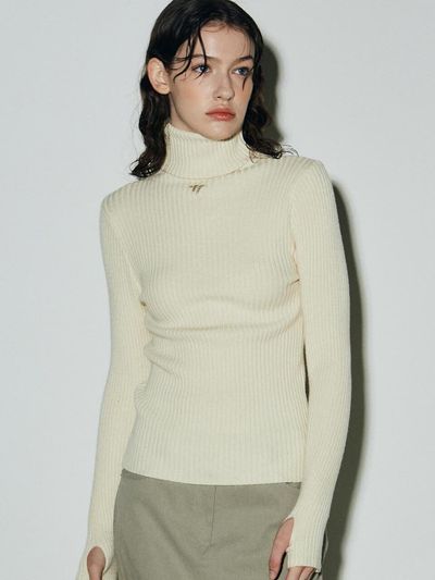 NICK&NICOLE Signature Turtleneck Slim Fit Warmer Knit [White]