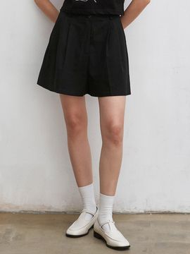 NICK&NICOLE Two Pintuck Short Pants (Black)