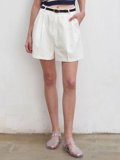 NICK&NICOLE Two Pintuck Short Pants_White