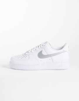 Nike Nike Air Force 1 '07 LV8 sneakers in white and silver