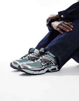 Nike Nike Air Max Moto 2K sneakers in black and silver-Neutral