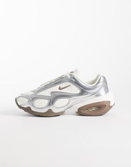 Nike Nike Air Max Muse sneaker with silver detail in beige-Neutral
