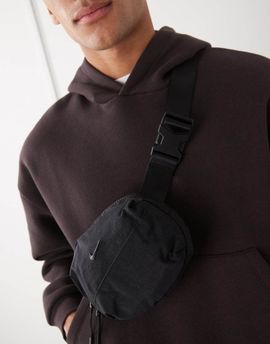 Nike Nike Aura crossbody bag in black