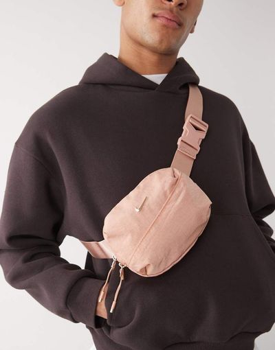 Nike Nike Aura crossbody bag in pink