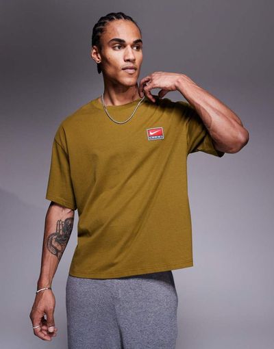 Nike Nike boxy oversized T-shirt in khaki-Green