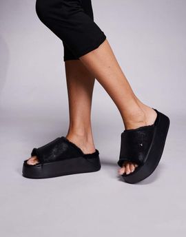 Nike Nike Calm platform cozy slides in black