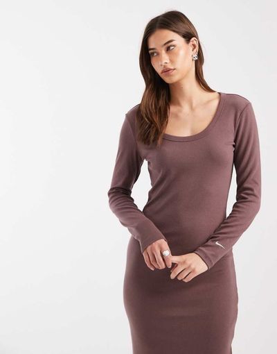 Nike Nike Chill ribbed long sleeve dress in brown