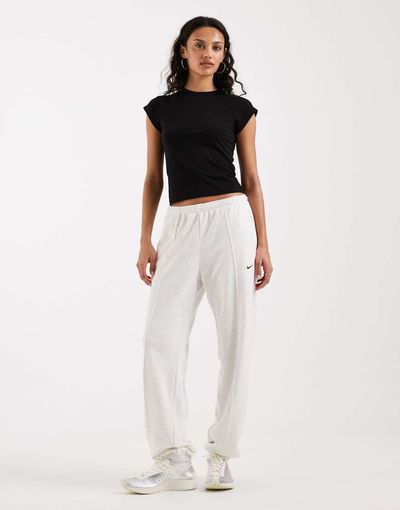 Nike Nike Chill terry sweatpants in gray