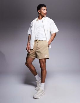 Nike Nike Club Fleece woven shorts in khaki-Green
