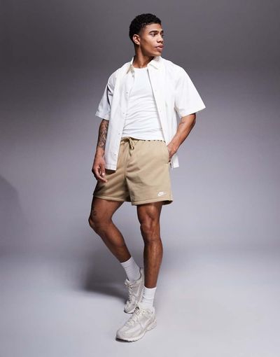 Nike Nike Club Fleece woven shorts in khaki-Green
