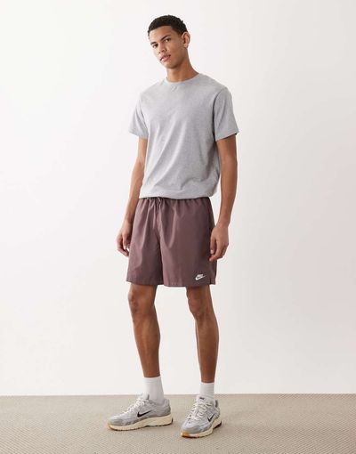 Nike Nike Club flow shorts in brown