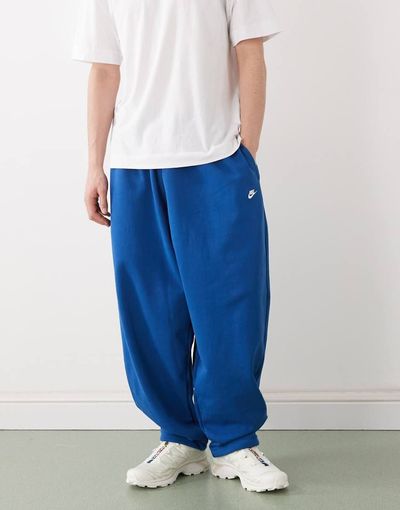 Nike Nike club sweatpants in blue