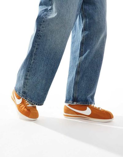 Nike Nike Cortez textile sneakers in light brown and white-Blue
