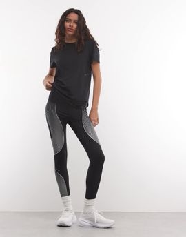 Nike Nike Dri-Fit Swift leggings in black