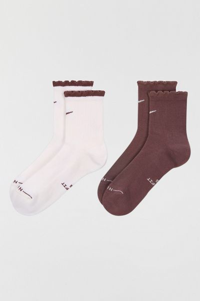 Nike Nike Everyday Elevated Ruffle Edge Crew Socks 2-Pack in Off-White, Women's at Urban Outfitters