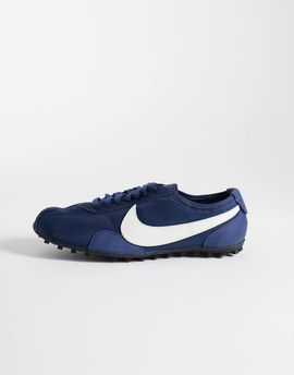 Nike Nike Moon Shoe sneakers in navy and white-Blue